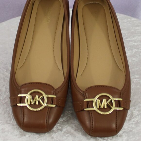Michael Kors Tracee Moc Leather Flats Luggage Brown Gold Logo Women’s Size 8 - Picture 1 of 12